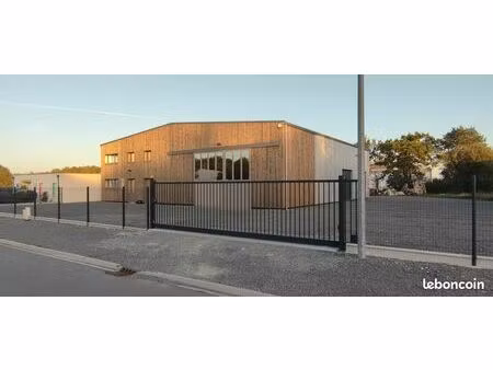 local d'activité / stockage 40 m²