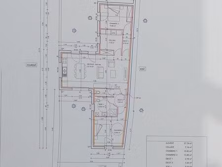 maison récente individuelle dans le bourg