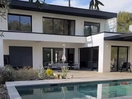 maison contemporaine – présentation confidentielle