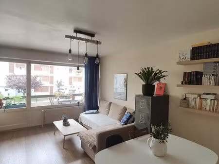 appartement 2 pièces meublé avec balcon – annecy  quartier des clarines