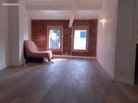 t3 refait à neuf + bureau