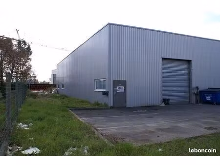 local avec bureau 160m² martignas-sur-jalle - location -