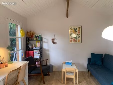 cabinet / local professionnel à partager – arès (calme & jardin)