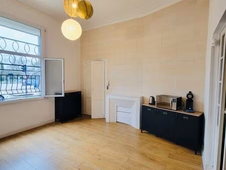 local disponible de suite