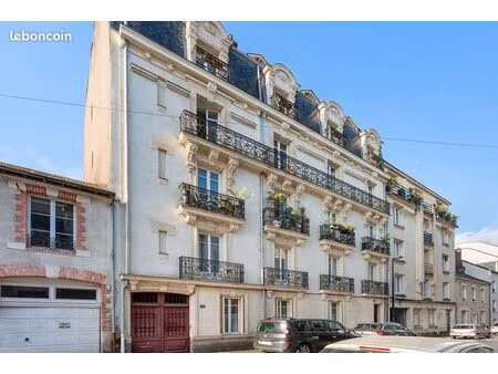 loue t2 meuble hyper centre securise