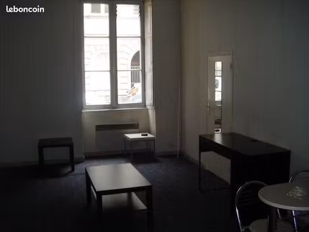 studio 1 pièce 22 m²
