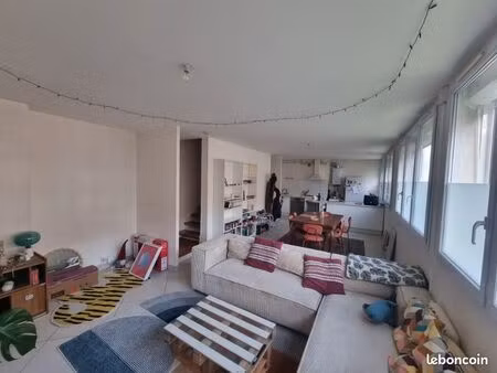 beau et agréable t4 en duplex