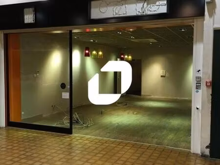 local commercial 65 m²