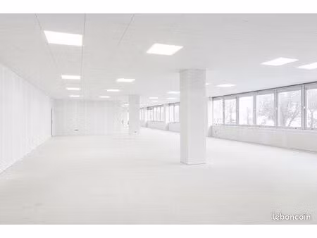 loue plateaux de bureaux zone portuaire bassens