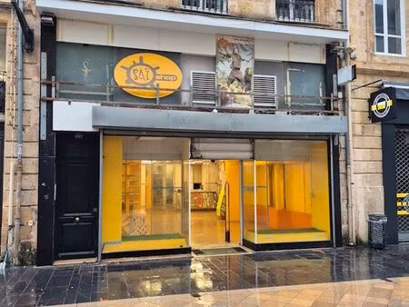 a louer - local commercial - bordeaux hyper centre idéalement situé rue sainte-catherine e