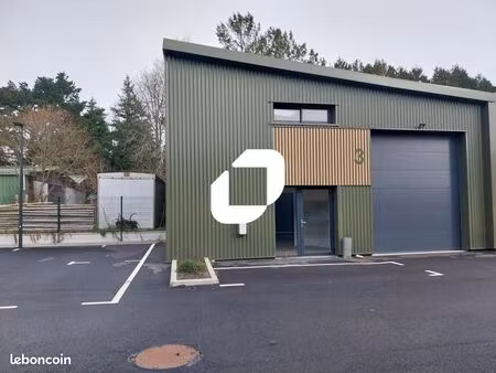 local d'activité 227 m²