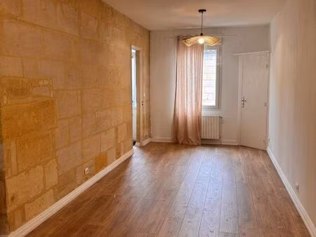 échoppe 2 chambres et jardin clos