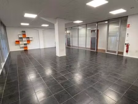 bureaux 490 m²