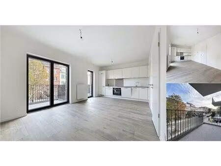 studio à louer à avenue de selliers de moranville 31b berchem-sainte-agathe (vbd87275)