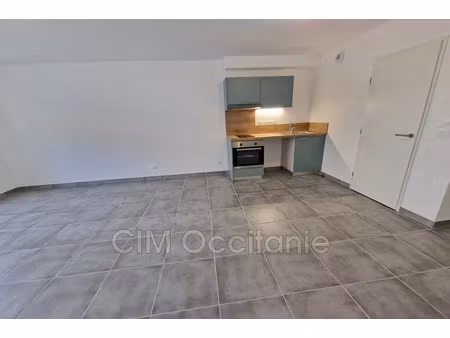 location appartement 2 pièces 45 m² à vias (34450)  609 €