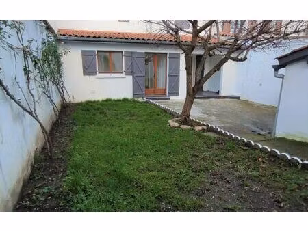 location maison  141.67 m² t-5 à brignais  1 512 €