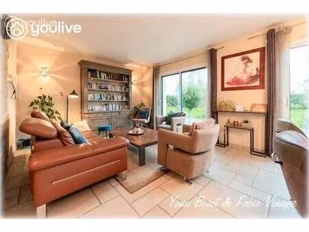 vente maison à landivisiau (29400) : à vendre / 162m² landivisiau