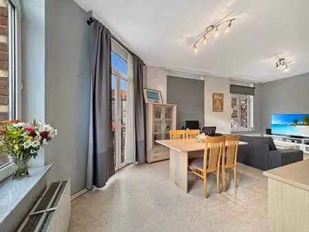 appartement 1ch avec balcon