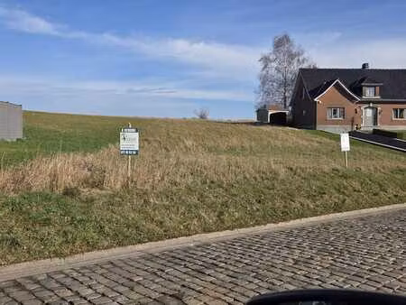 terrain constructible de 15 ares situé à la campagne !