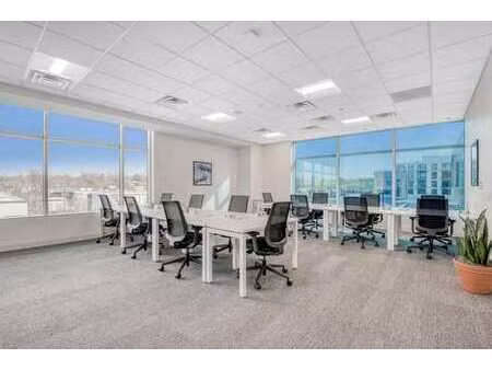 un accès 24 heures sur 24  7 jours sur 7 à des bureaux au