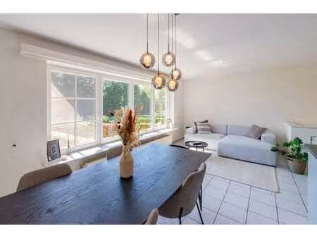 spacieux duplex avec jardin à vendre à buizingen