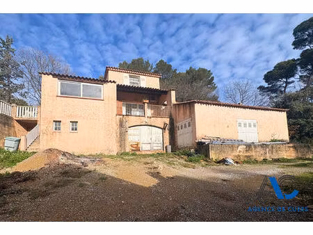 villa 6 pièce(s) 169 m2