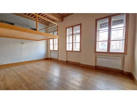 t4 duplex atypique . 88 m2 . coeur croix rousse