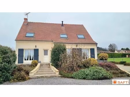 5 chambres - sous-sol de 180m2 - vue dégagée sur les champs et les bois.