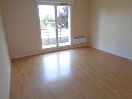 location appartement 3 pièces à lamballe (22400) : à louer 3 pièces / 63m² lamballe