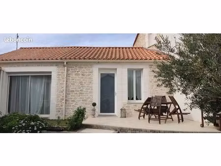 ? maison meublée 3 chambres en centre-ville – disponible 1er avril – saint-christophe-du-l