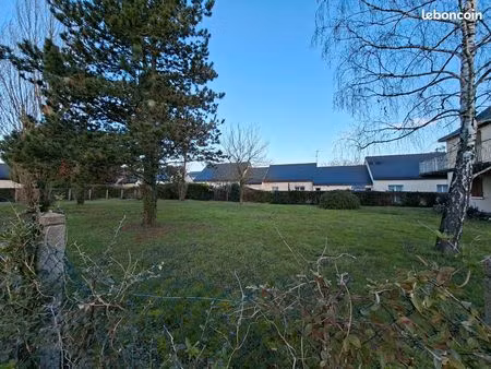 terrain centre-ville murs erignié