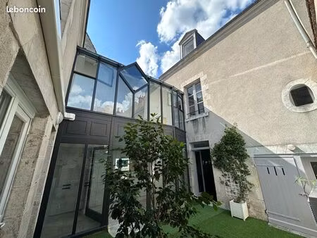 belle chambre meublee privée dans belle maison