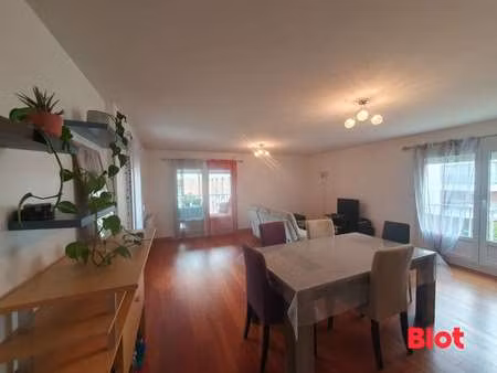 location appartement 3 pièces à rennes (35000) : à louer 3 pièces / 70m² rennes