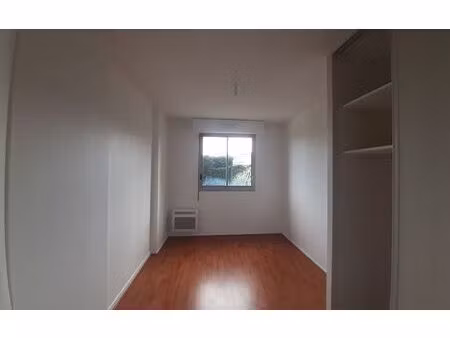 location appartement  m² t-3 à gradignan  923 €
