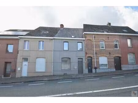 ruime tweegevelwoning met 2 slpks en tuin