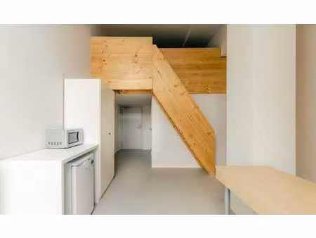 réservé aux étudiants