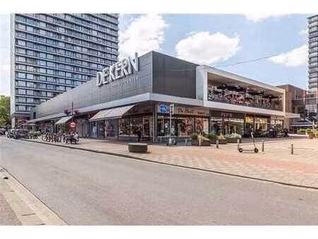 espace commercial (49 m²) dans le centre commercial de kern