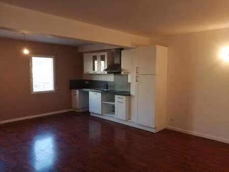 location appartement 2 pièces à cenon (33150) : à louer 2 pièces / 48m² cenon