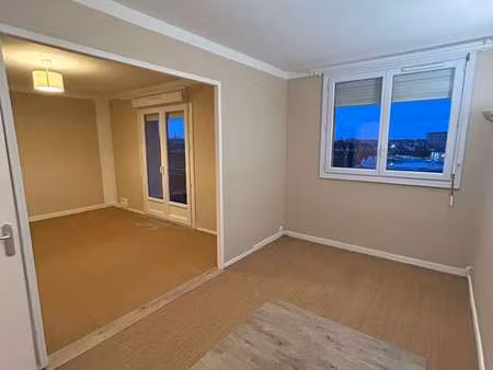 location appartement 3 pièces au mans (72000) : à louer 3 pièces / 57m² le mans