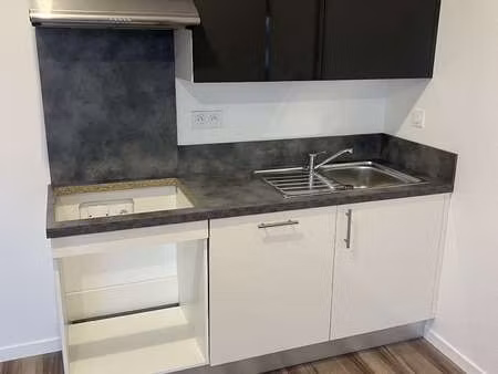 location appartement 2 pièces meublé à pont-l'abbé (29120) : à louer 2 pièces meublé / 44m