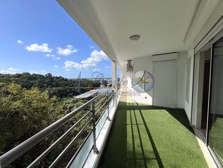 appartement récent - résidence calme - belle vue dégagée - p