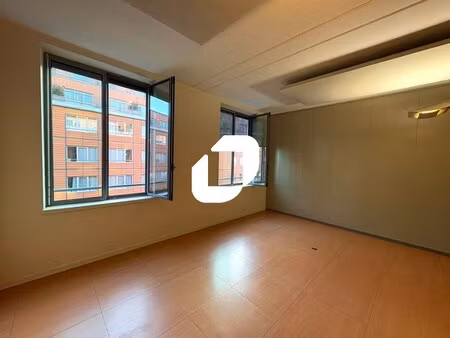 a louer  bureaux à louer à la cité internationale