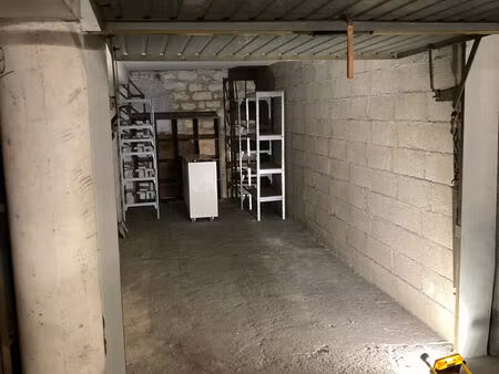 box a louer rue de saussure