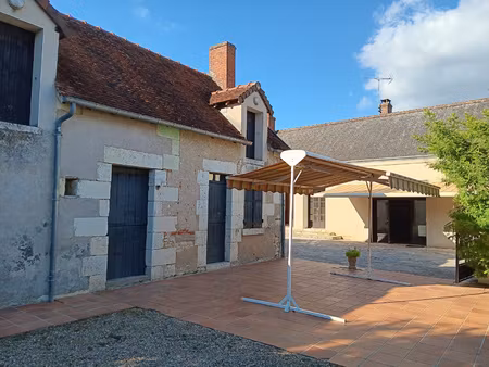 authentique longère au coeur de thenay