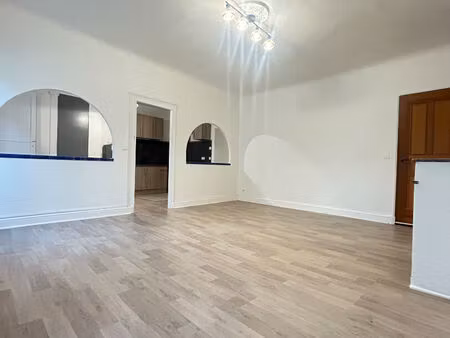 beau t2 rénové en centre ville