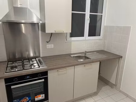 appartement t3 renove au 2eme etage centre historique