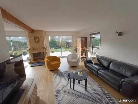 pavillon 6 pièces 145 m²