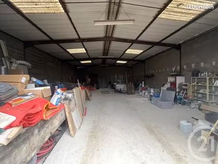 immeuble 163 m² domerat