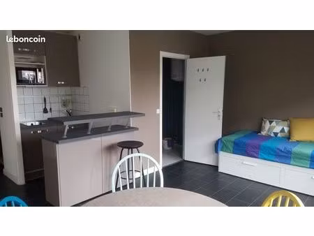 studio meublé lumineux avec balcon – lille centre