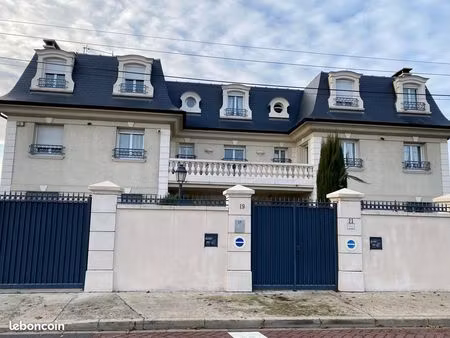 appartement 3 pièces 80 m²